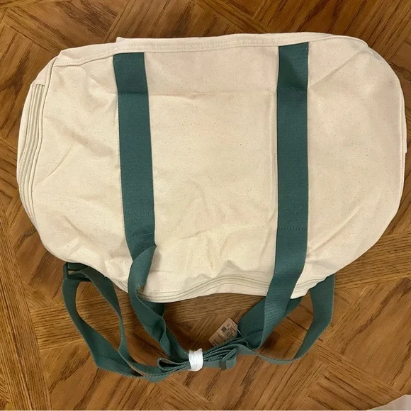 NWT PINK Victoria's Secret Cream and Green weekender Duffel Bag Adjustable Strap - Picture 8 of 13